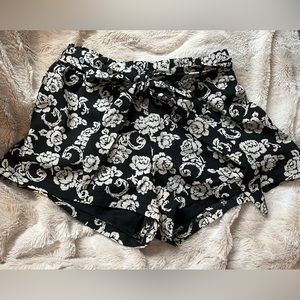 Soft Floral Dress Shorts with Pockets